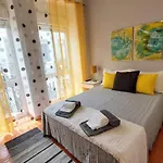 Casa Terraco: Espaco, Conforto E Terraco Com Churrasqueira Olhão