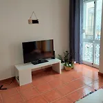 Casa Terraco: Espaco, Conforto E Terraco Com Churrasqueira Olhão