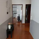 Casa Terraco: Espaco, Conforto E Terraco Com Churrasqueira *