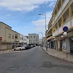 Casa Terraco: Espaco, Conforto E Terraco Com Churrasqueira