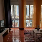 Casa Terraco: Espaco, Conforto E Terraco Com Churrasqueira 公寓