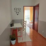 Casa Terraco: Espaco, Conforto E Terraco Com Churrasqueira