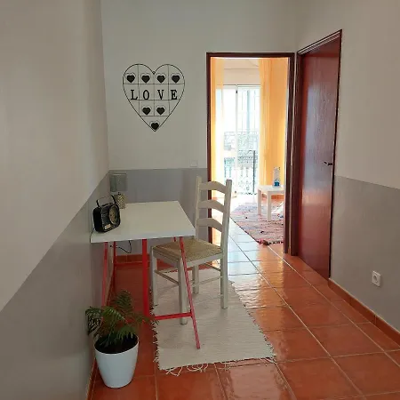 Casa Terraco: Espaco, Conforto E Terraco Com Churrasqueira