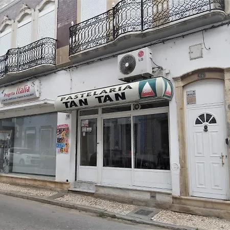 Apartment Casa Terraco: Espaco, Conforto E Terraco Com Churrasqueira Olhão