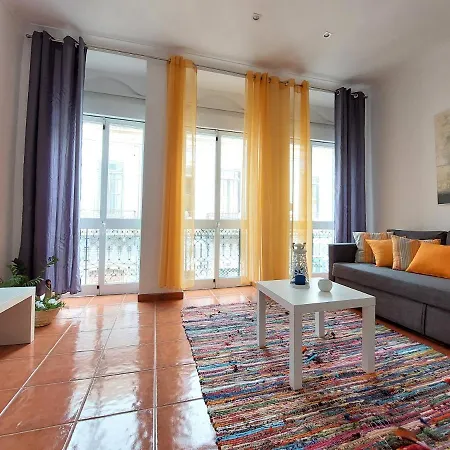 Casa Terraco: Espaco, Conforto E Terraco Com Churrasqueira