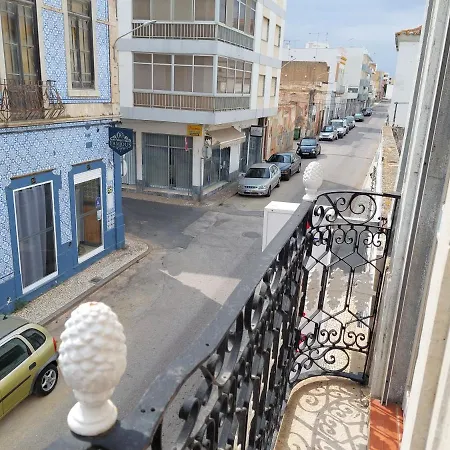 Apartment Casa Terraco: Espaco, Conforto E Terraco Com Churrasqueira Olhão