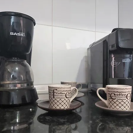 Casa Terraço: Espaço, Conforto E Terraço Com Churrasqueira Olhão