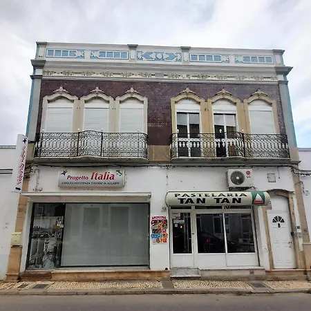 Casa Terraco: Espaco, Conforto E Terraco Com Churrasqueira 公寓 *