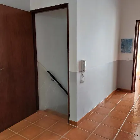 Casa Terraco: Espaco, Conforto E Terraco Com Churrasqueira 公寓 *
