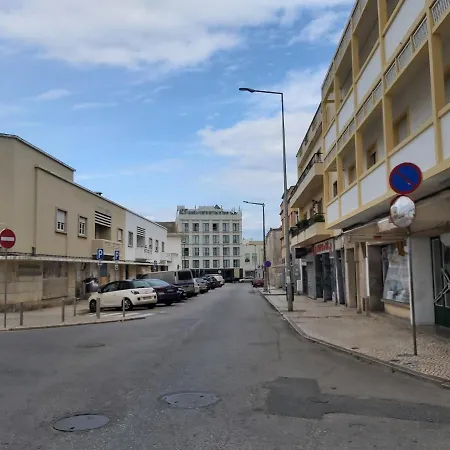 Casa Terraco: Espaco, Conforto E Terraco Com Churrasqueira