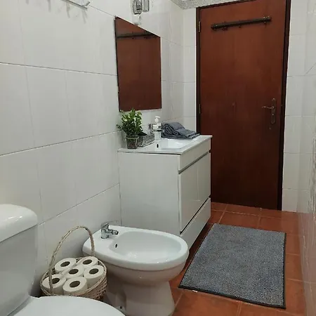 Casa Terraco: Espaco, Conforto E Terraco Com Churrasqueira 奥良